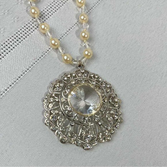 Vintage Monet Faux Pearl Necklace with Ornate Crystal Pendant 15 Inch Adjustable - Picture 5 of 15